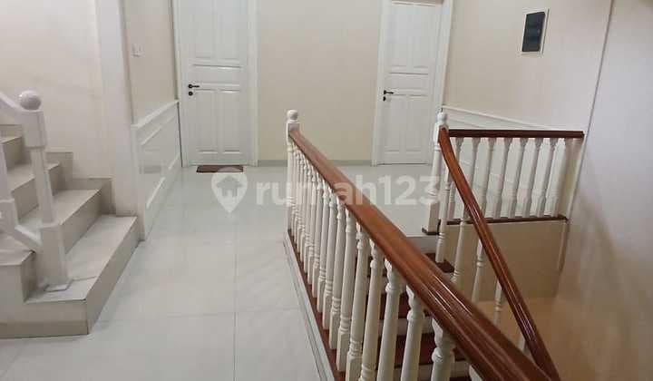 Nice House in Taman Grisenda PIK, North Jakarta With Pool