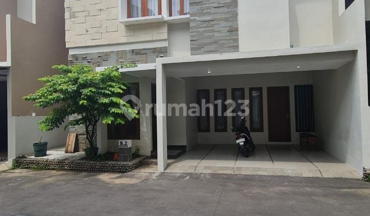 Rumah Bagus Minimalis 2 Lantai Di Pusat Kota Serengan Solo