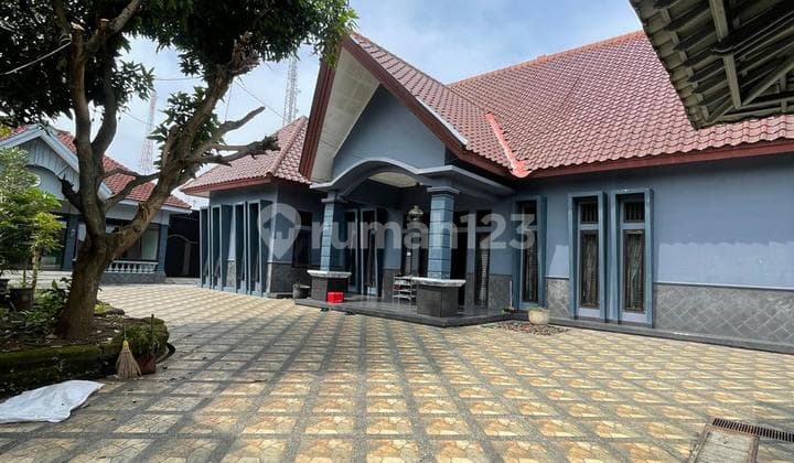 Nice House with a Spacious Yard in Nguter Sukoharjo, Near Solo