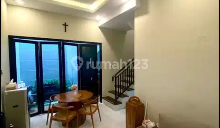 Rumah Bagus 2 Lantai Siap Huni Di Cluster Mewah Gentan Solo