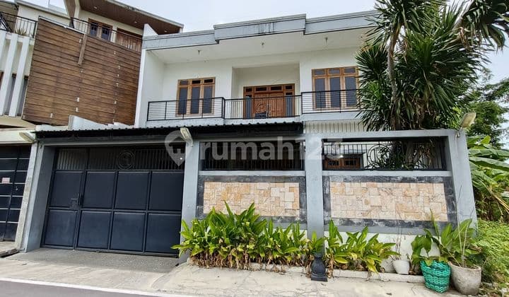 Rumah Bagus 2 Lantai Full Furnish Di Sumber Banjarsari Solo