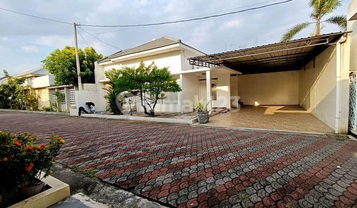 Rumah Bagus Minimalis Di Cluster Elite Gumpang Kartosuro Solo