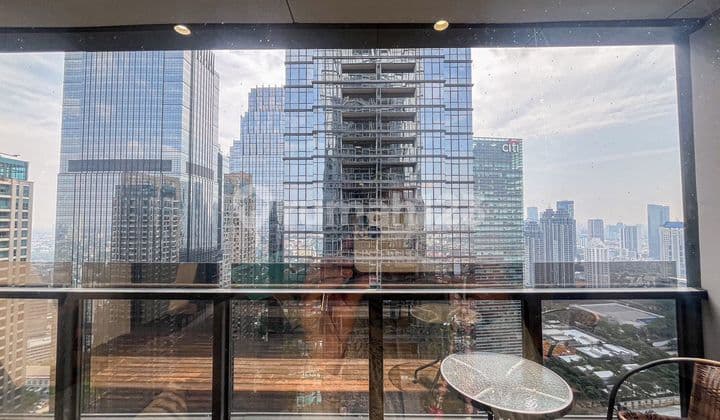 Luxury 3-bedroom apartment in Central Business District