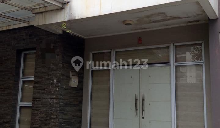 Rumah Cantik SHM Green Lake City Amerika Latin LT 10X23m2 Jakarta Barat