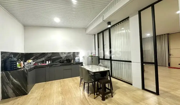 Translation: Rent House Cendana Parc Karawaci Land Area 97M2 Tangerang