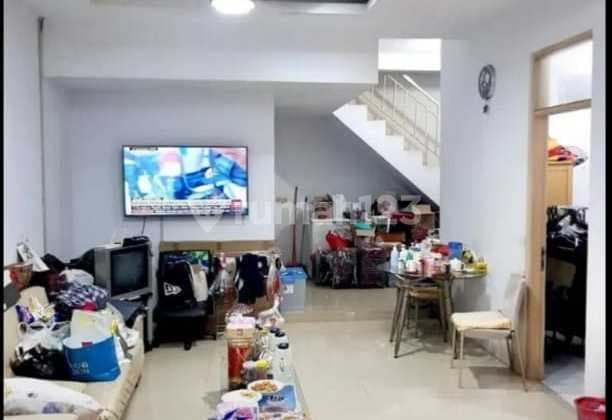 Beautiful Certified Freehold Corner House in Muara Karang, Land Area 158m2, North Jakarta