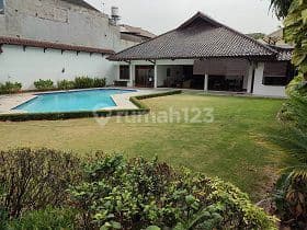 Rumah Bangunan Lama Di Cipete Jakarta Selatan