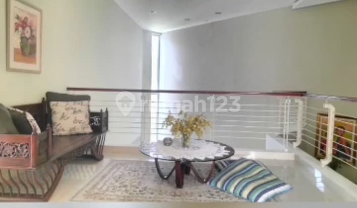 Rumah.cantik.2.lantai.cluster.lake View.rancamaya.golf