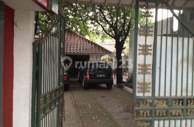 Dijual 2 Rumah Gandeng Di Area Komersial Cipete