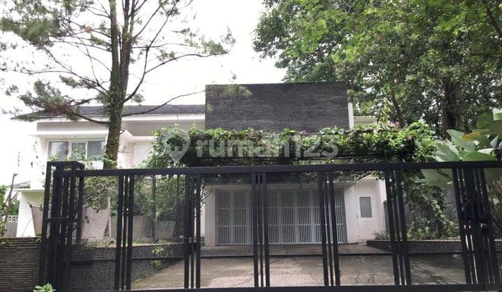 Dijual Rumah Mewah 2 Lantai Dengan View Golf Yg Bagus Di Sentul City