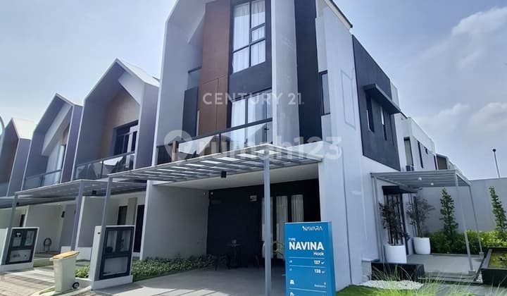 5 Comfortable Bedroom Residence Ideal for Large Families in Harapan Indah