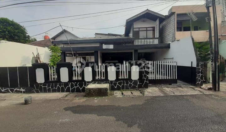 Dijual Rumah dan Kos-Kosan di Daerah Elit Menteng Jak-Pus