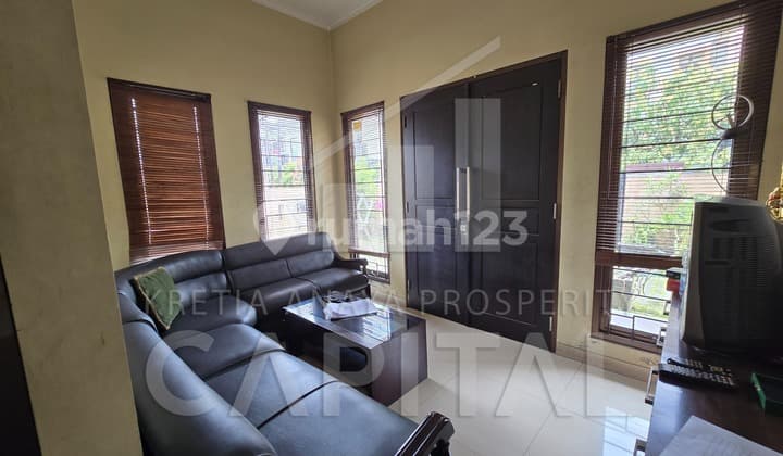 RUMAH TINGGAL DI KOMPLEK KIARASARI ASRI KIARACONDONG 