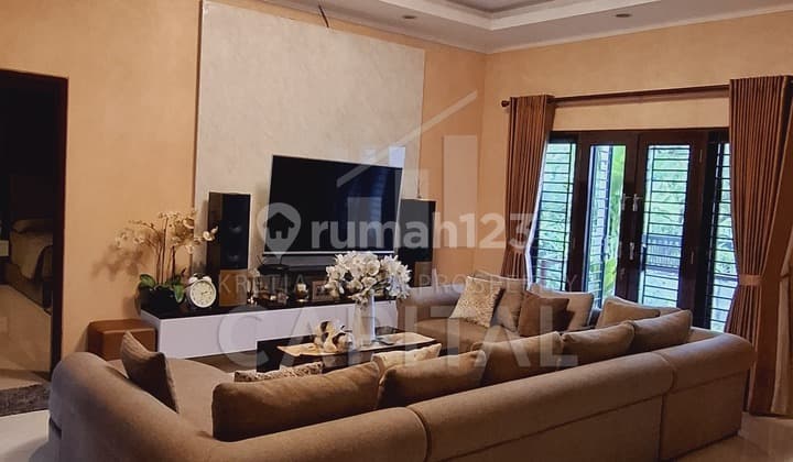 Dijual Murah Rumah Ada.kolam Renang Di Setramurni Bandung