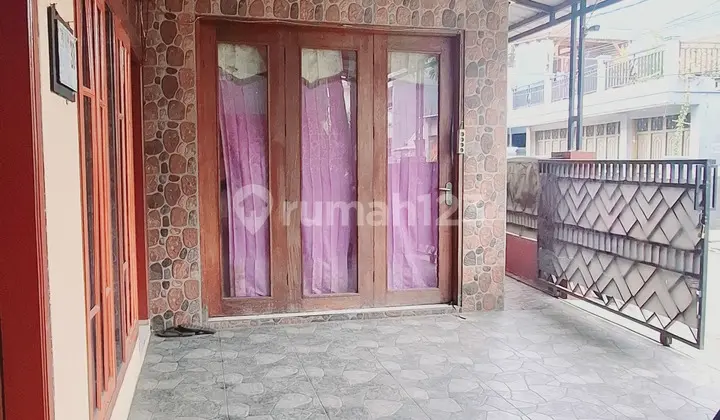 Dijual.rumah di Cicukang Margahayu Butuh Minim Renovasi