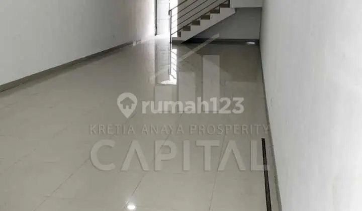 Strategic Location Ready-to-Use Business Space Holis