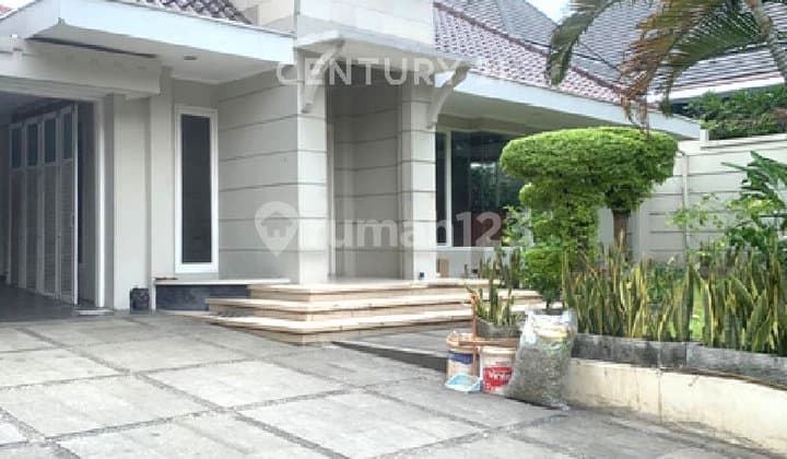 Rumah Mewah bisa untuk Kantor atau Usaha di Menteng
