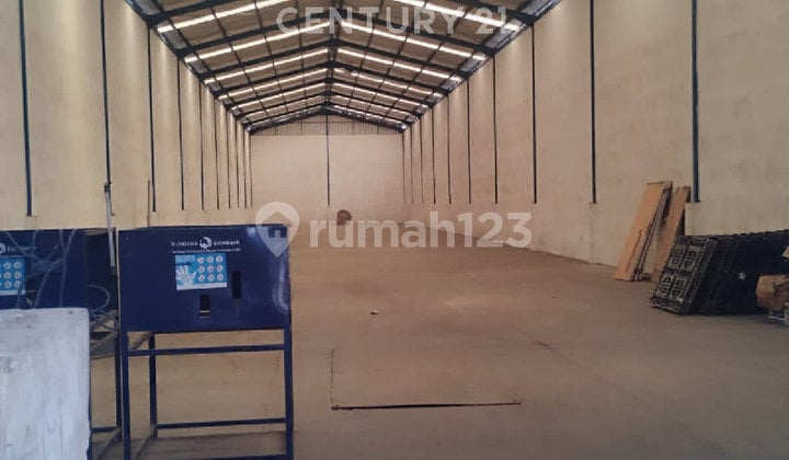 Gudang Rapih Siap Pakai di Kamal Muara Jakarta Utara