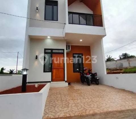 Rumah 2 Lantai Baru Hadap Selatan
