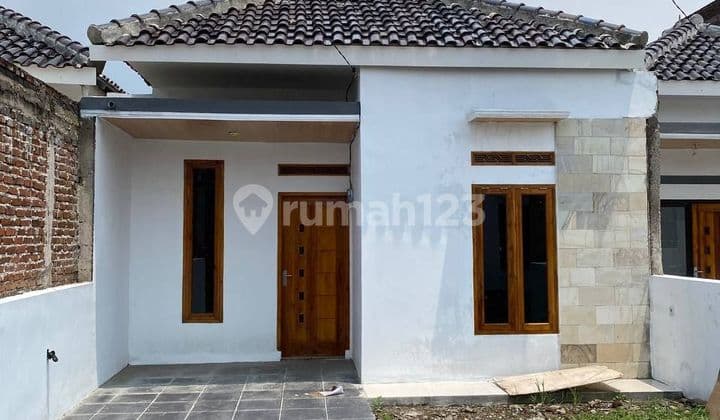 Rumah Di Jalan Sadangsari Baru Shm Utara