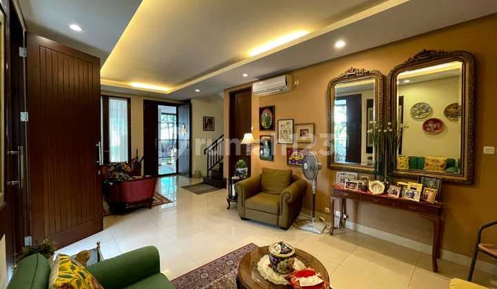 Luxurious Corner House Spacious Lebak Bulus Jakarta