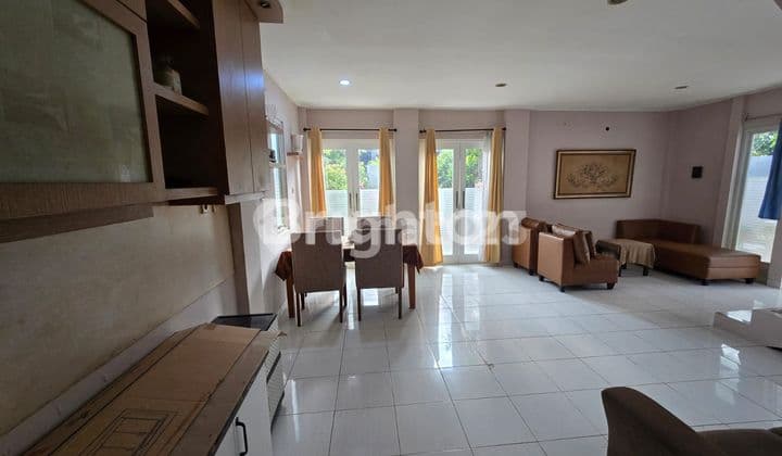 Rumah luas hook harga murah di Ciledug