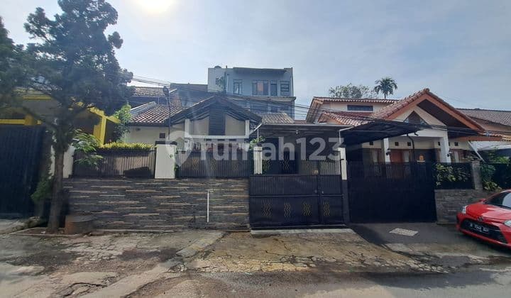 FOR SALE, READY-TO-OCCUPY HOUSE, SUITABLE FOR BUSINESS IN CIJAMBE, BANDUNG