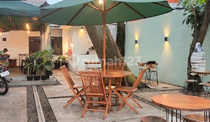 Dijual Rumah Sangat Strategis Mainroad Sayap Riau Bandung