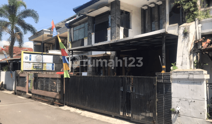 Dijual Rumah Lokasi Strategis Dekat Pusat Kota Jl. Kembar Bandung
