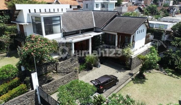 RUMAH MEWAH KAWASAN PRESTIGE DAGO RESORT BANDUNG