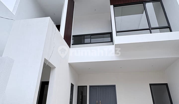Brand New Luxury House in Citra Garden near Sunset Avenue
