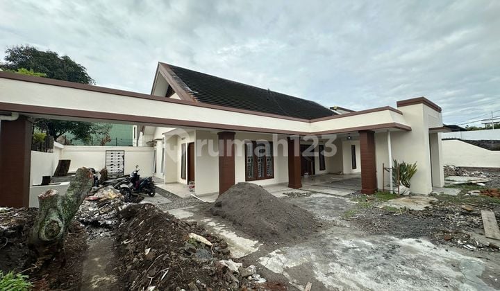 For Sale: House on Sei Galang Street, Medan Baru, Medan, with SHM - Certificate of Ownership.