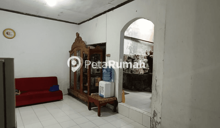 DIJUAL VILLA JALAN SEMBADA XVII