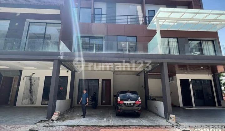 Dijual Cepat Villa Terfavorite
komplek Givency One - Type Prada