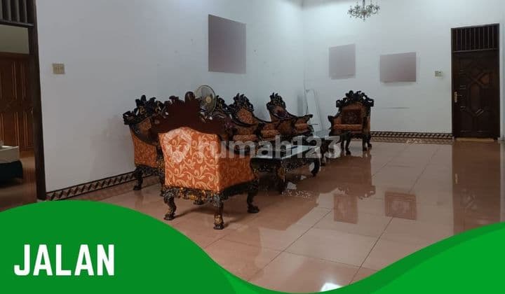 Rumah Mewah Di Jalan Suka Makmur