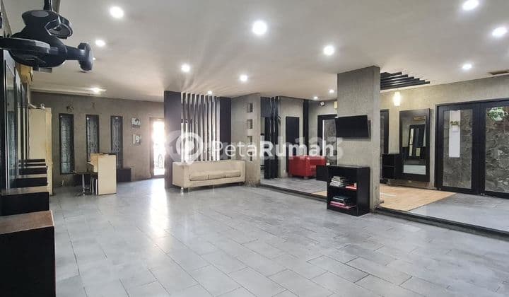 DIJUAL VILLA JALAN S PARMAN