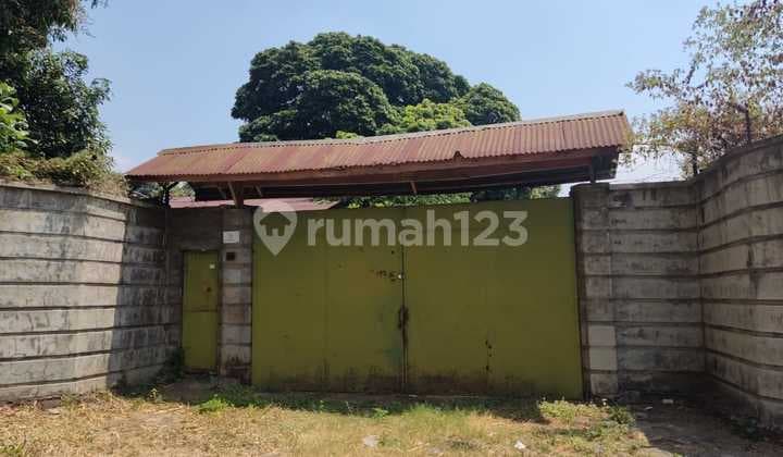 Land Only 500 Meters From Bogem Prigen Main Road.