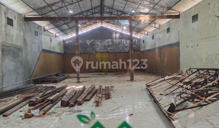 Disewakan Gudang Private, Masih.ada Halaman Luas Buat Parkiran, Lb 500, di Jalan A.a Maramis Manado, Akses Lewat Kointainer Cocok Buat Logistik, Cargo, Distributor Dll.