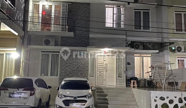 Rumah Cantik 2 Lantai, Minimalis Modern Lt 150 di Taman Sari. Harga Terjangkau.