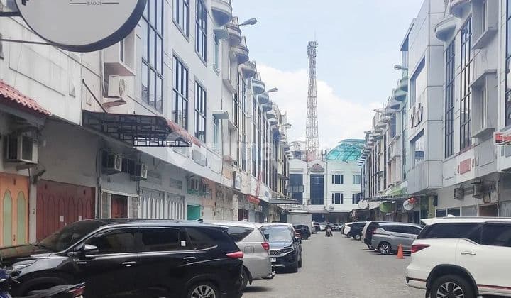 Ruko 3.5 Tingkat Di Jantung Kota Medan