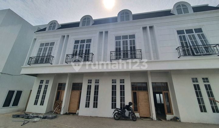 Rumah Komplek Krakatau Luxe