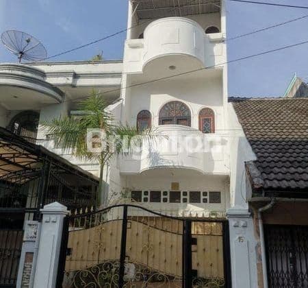 RUKO MEWAH JL KALIMANTAN MEDAN