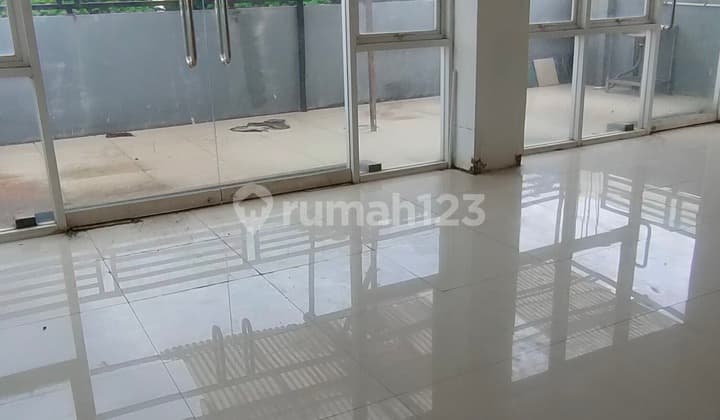Ruko 4 Lantai Di Tengah Kota