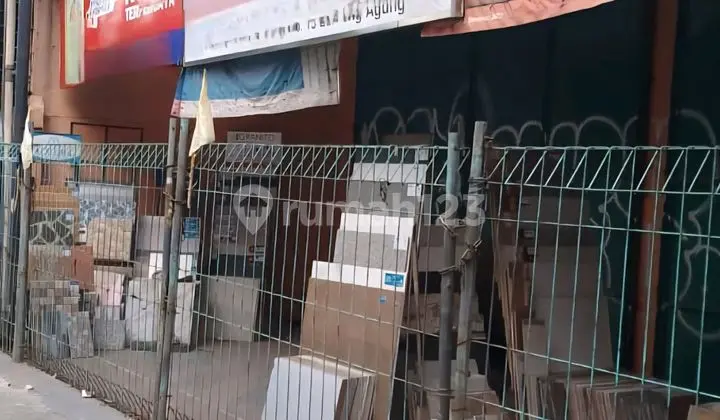 Dijual Toko Material Hitung Tanah Luas 760 Pinggir Jalan Raya Lenteng Agung