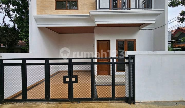 Dijual Rumah Siap Huni Luas 80 Dkt Pintu Tol Brigif Jagakarsa