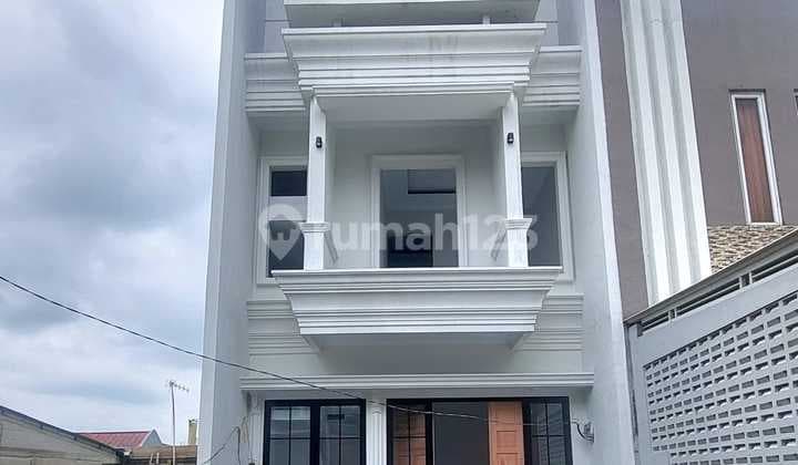 Rumah Baru Classic 3 Lantai Mewah Dkt Waduk Brigif Moh Kahfi 1