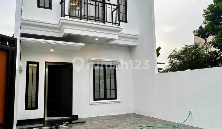 Dijual Rumah Classic Siap Huni Luas 70 Dkt Brigif Jagakarsa Shm