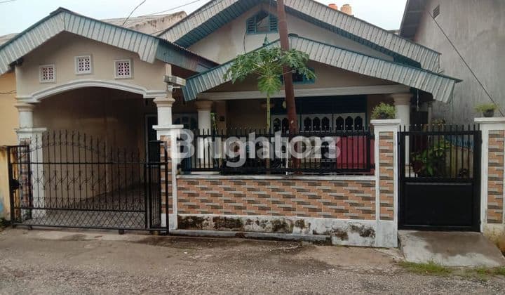 PELUANG LANGKA! RUMAH HARGA TERJANGKAU DI PERUM PEPUTRA RAYA, PEKANBARU – SEGERA DAPATKAN!"