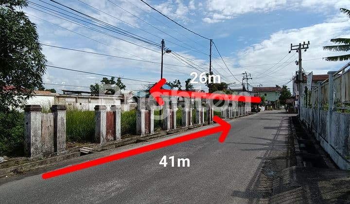 Tanah Tepi Jalan Aspal + Hook (Sudut) Lumba Lumba