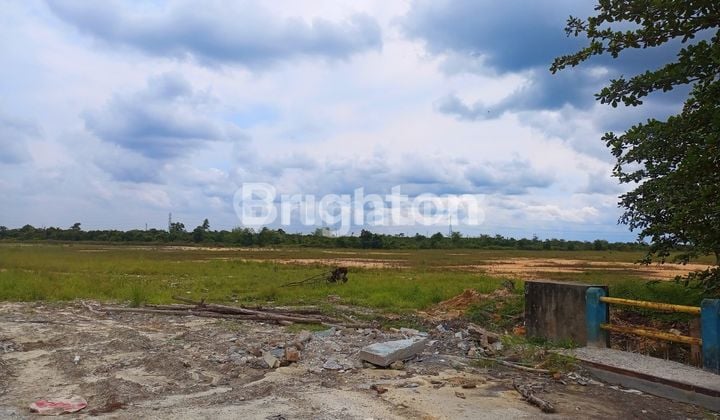 TANAH KAPLING DALAM KOMPLEK PERGUDANGAN